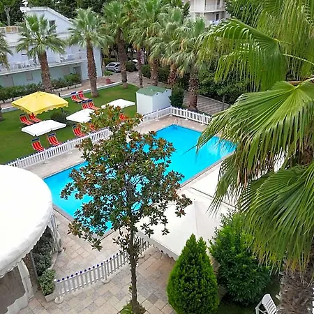 호텔 Centro Vacanze Domus M.g. 2*