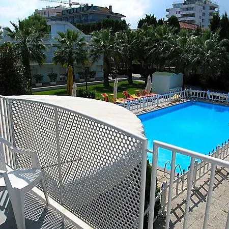 Centro Vacanze Domus M.g. 마르틴시쿠로