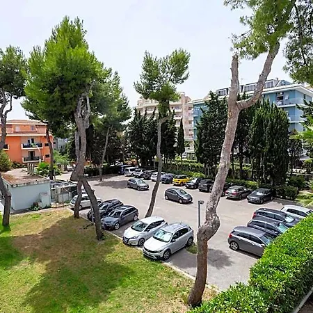 Centro Vacanze Domus M.g. 호텔 2*